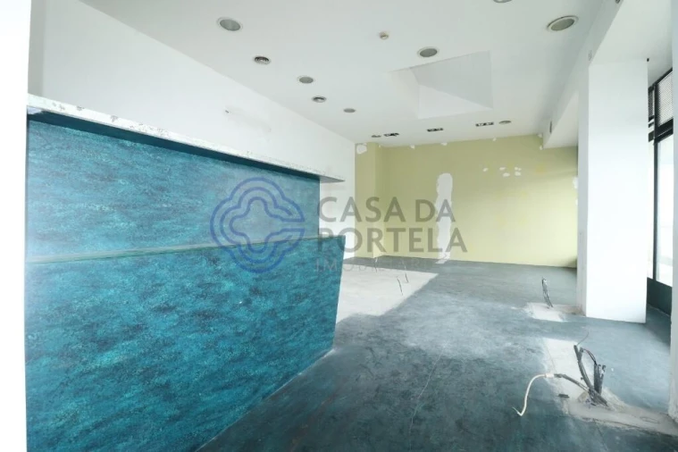 Loja para Venda em Lordelo do Ouro e Massarelos Foto 14