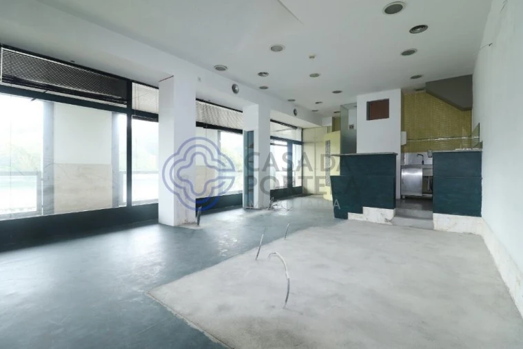 Loja para Venda em Lordelo do Ouro e Massarelos Foto 27