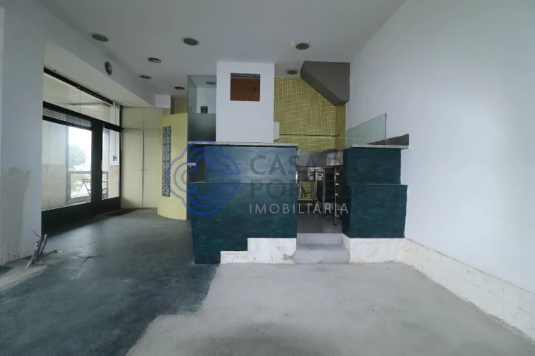 Loja para Venda em Lordelo do Ouro e Massarelos Foto 4