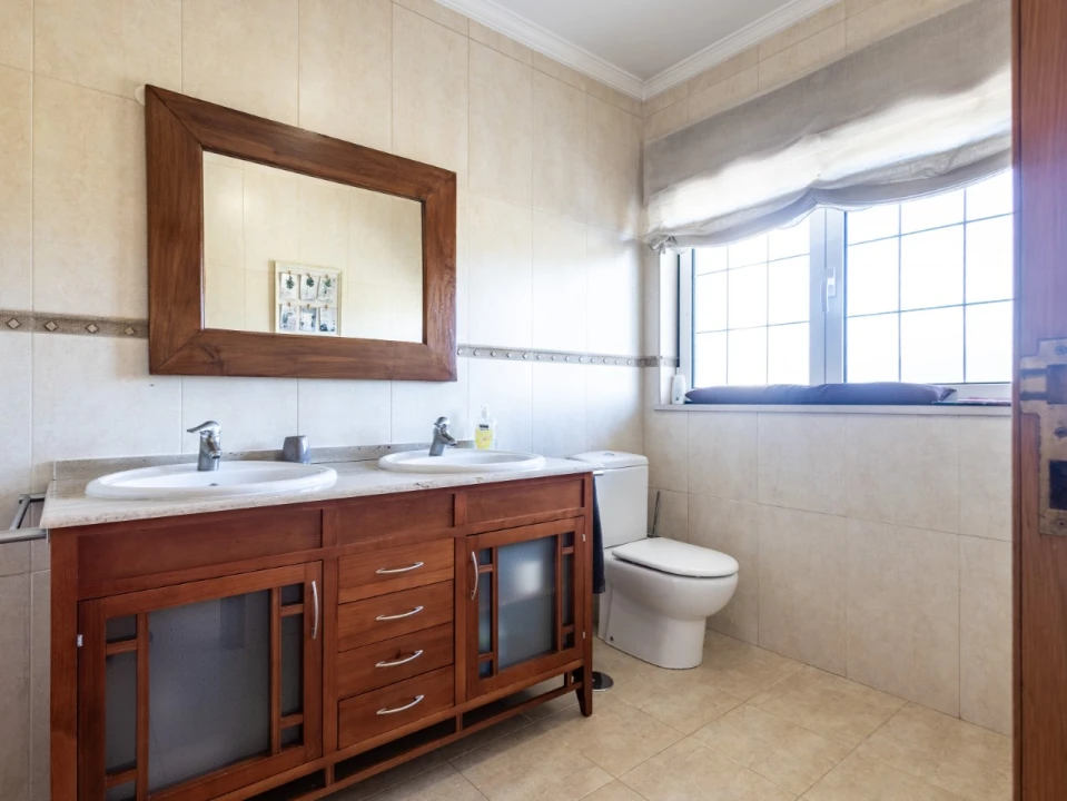 Moradia T4 para Venda em Tavarede Foto 18