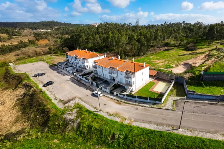 Moradia T4 para Venda em Tavarede Foto 25