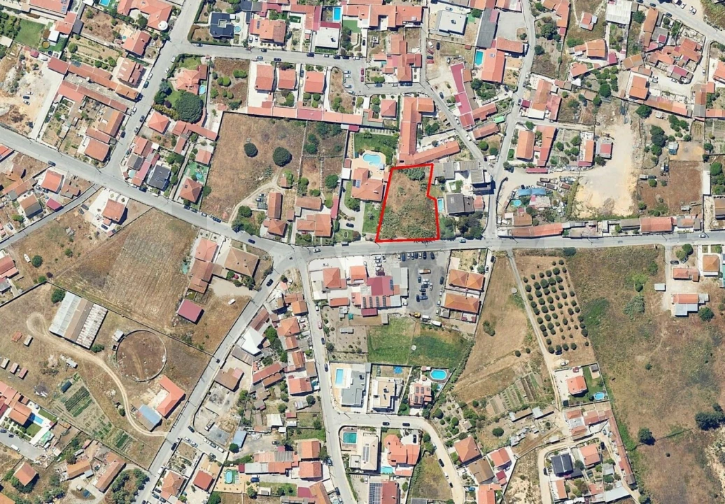 Terreno para Venda em Charneca de Caparica e Sobreda Foto 2
