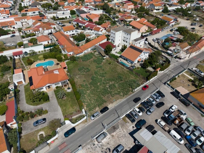 Terreno para Venda em Charneca de Caparica e Sobreda Foto 2