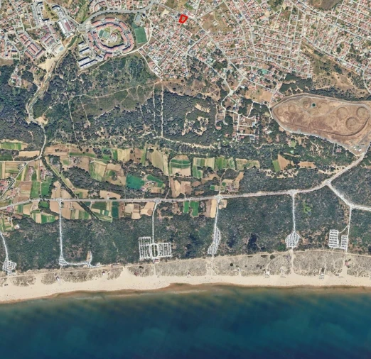 Terreno para Venda em Charneca de Caparica e Sobreda Foto 1