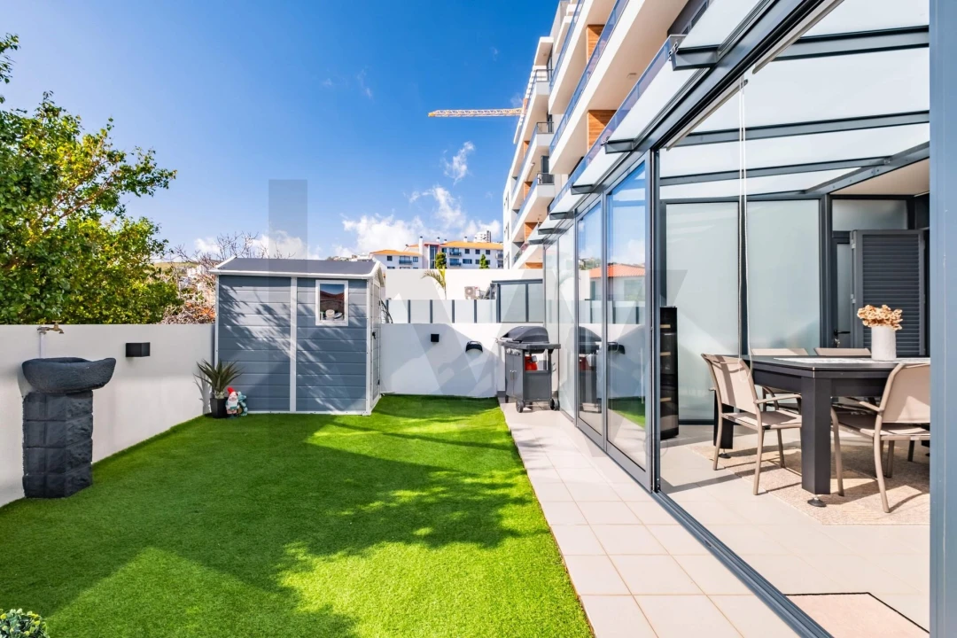 Apartamento T2 para Venda em Caniço Foto 28