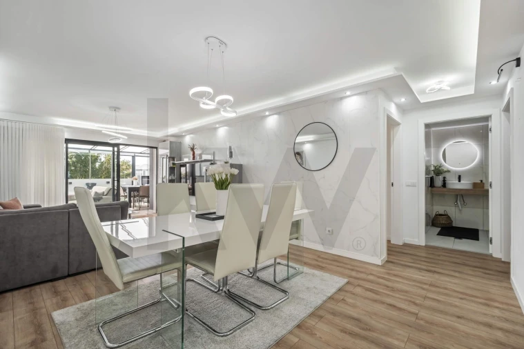 Apartamento T2 para Venda em Caniço Foto 2