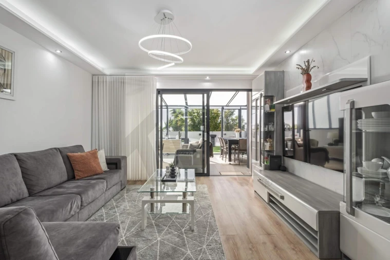 Apartamento T2 para Venda em Caniço Foto 1