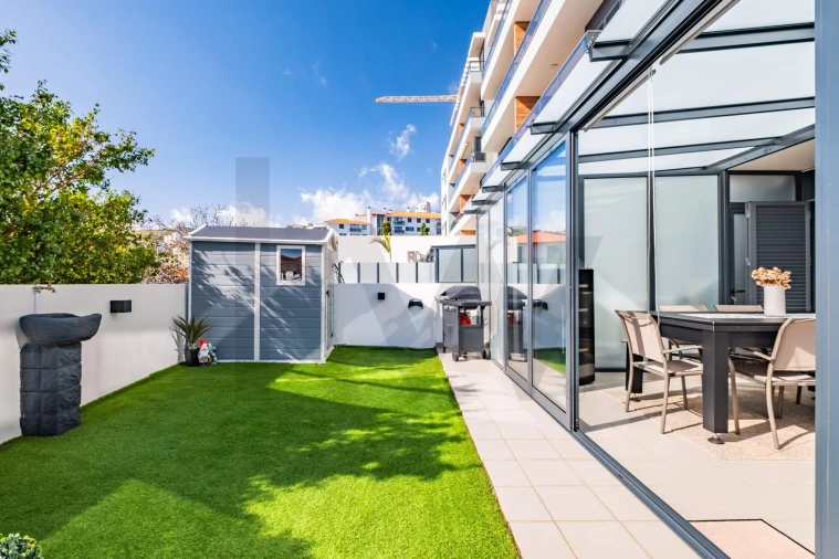 Apartamento T2 para Venda em Caniço Foto 28