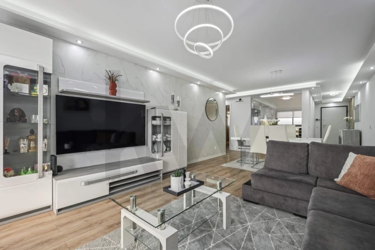 Apartamento T2 para Venda em Caniço Foto 19