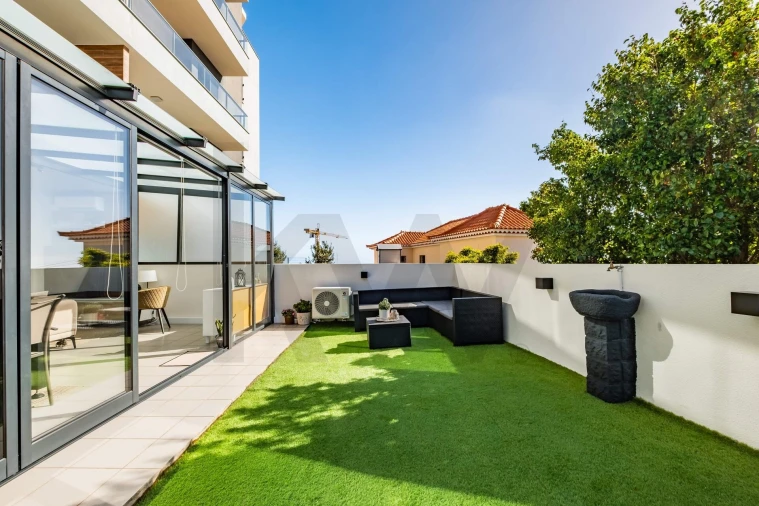 Apartamento T2 para Venda em Caniço Foto 29