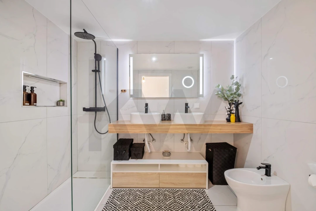 Apartamento T2 para Venda em Caniço Foto 9