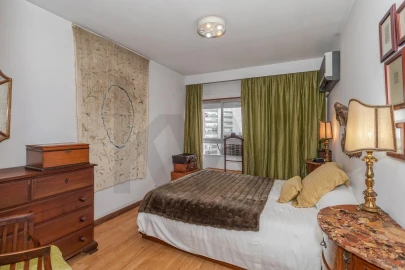 Apartamento T4 para Venda em Areeiro