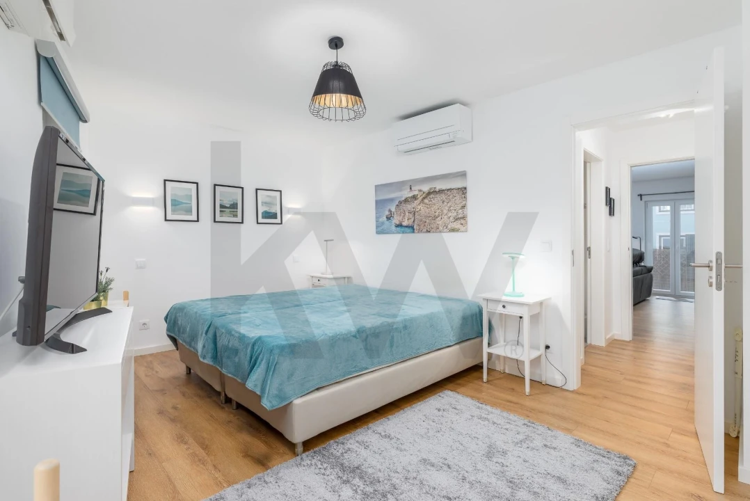 Apartamento T1 para Arrendamento em Santo António Foto 5
