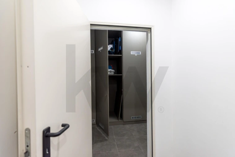 Apartamento T1 para Arrendamento em Santo António Foto 26