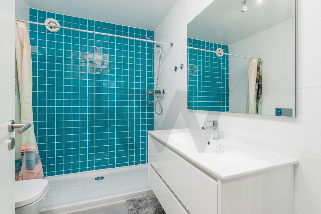 Apartamento T1 para Arrendamento em Santo António Foto 10