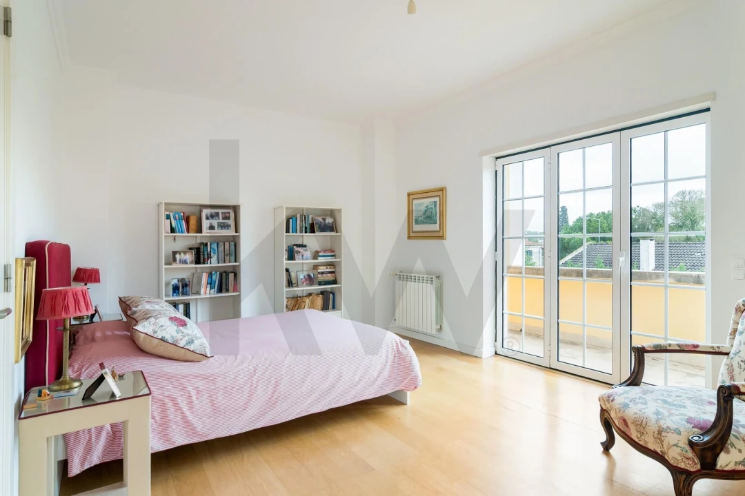 Moradia T5 para Venda em Alcabideche Foto 16