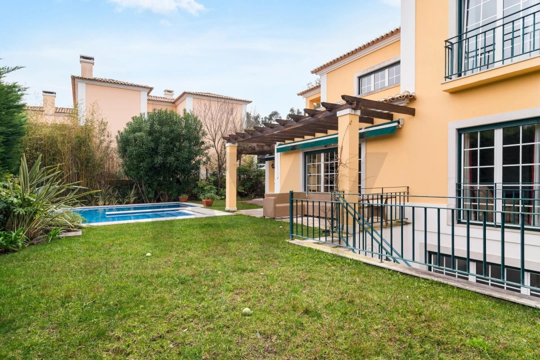 Moradia T5 para Venda em Alcabideche Foto 28