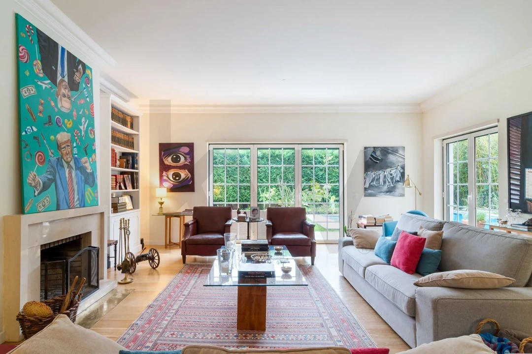 Moradia T5 para Venda em Alcabideche Foto 1