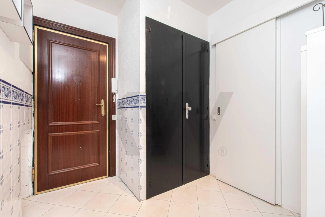 Apartamento T2 para Venda em Corroios Foto 4