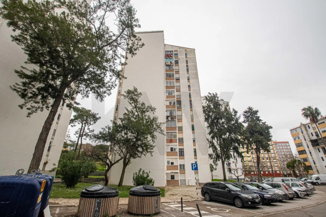 Apartamento T2 para Venda em Corroios Foto 2