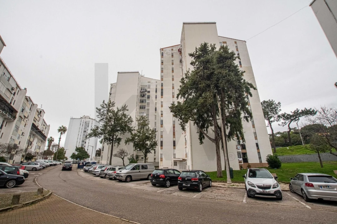 Apartamento T2 para Venda em Corroios Foto 8