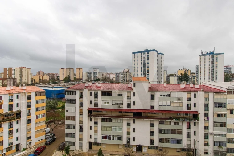 Apartamento T2 para Venda em Corroios Foto 21