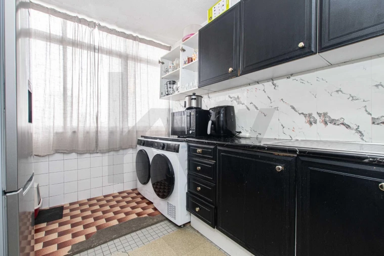 Apartamento T2 para Venda em Corroios Foto 7