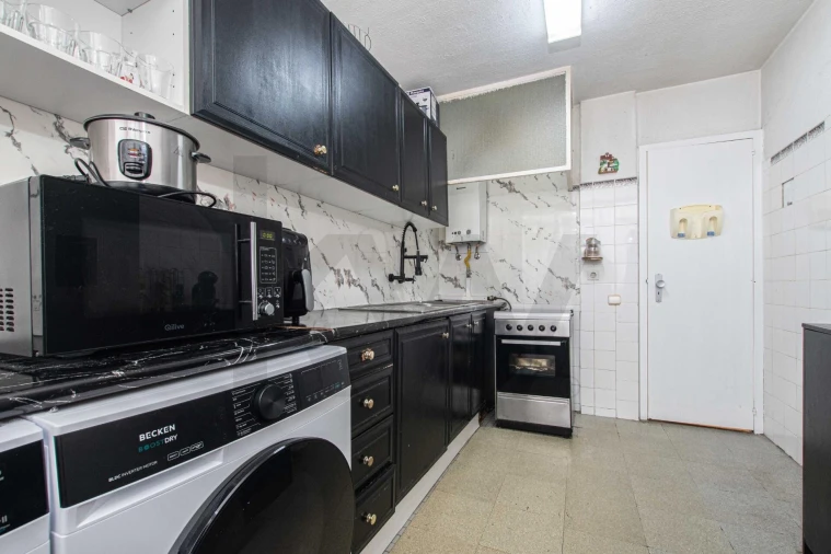 Apartamento T2 para Venda em Corroios Foto 5