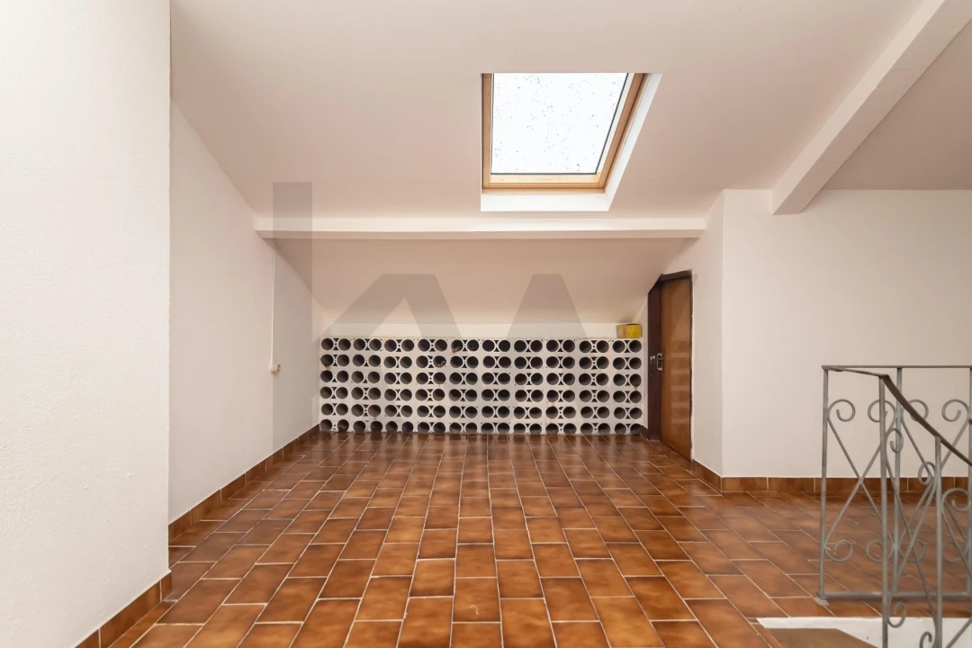 Apartamento T3 para Arrendamento em Amora Foto 31