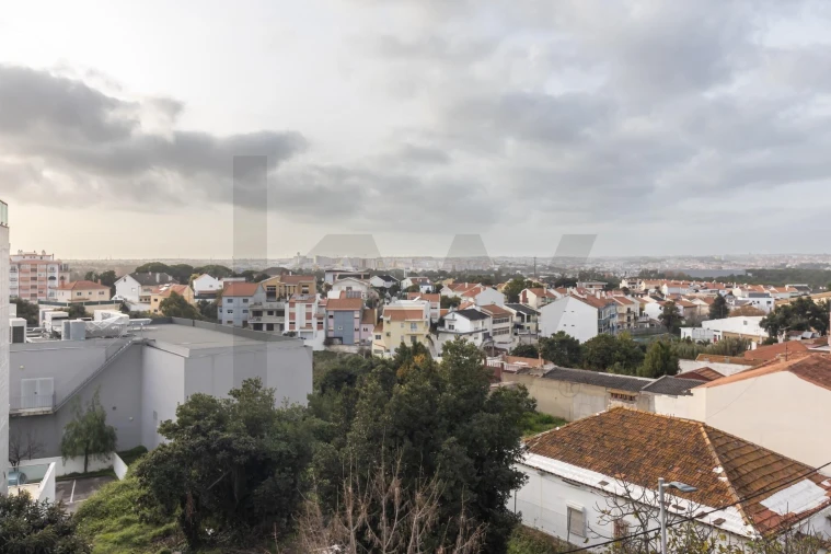 Apartamento T3 para Arrendamento em Amora Foto 17