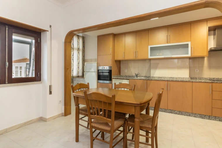 Apartamento T3 para Arrendamento em Amora Foto 9