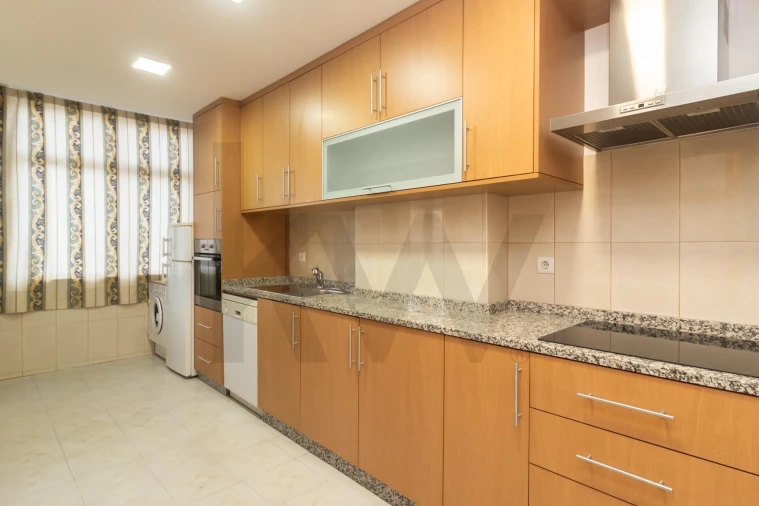 Apartamento T3 para Arrendamento em Amora Foto 4