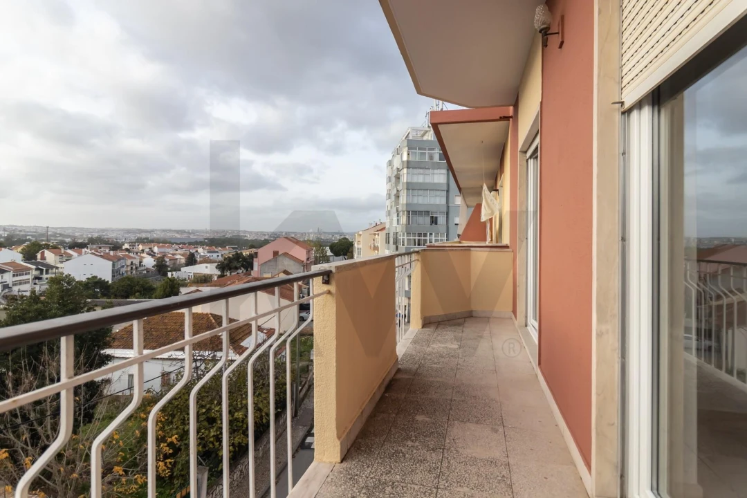 Apartamento T3 para Arrendamento em Amora Foto 15