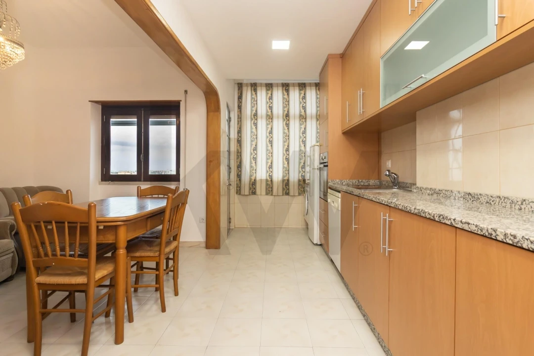Apartamento T3 para Arrendamento em Amora Foto 5