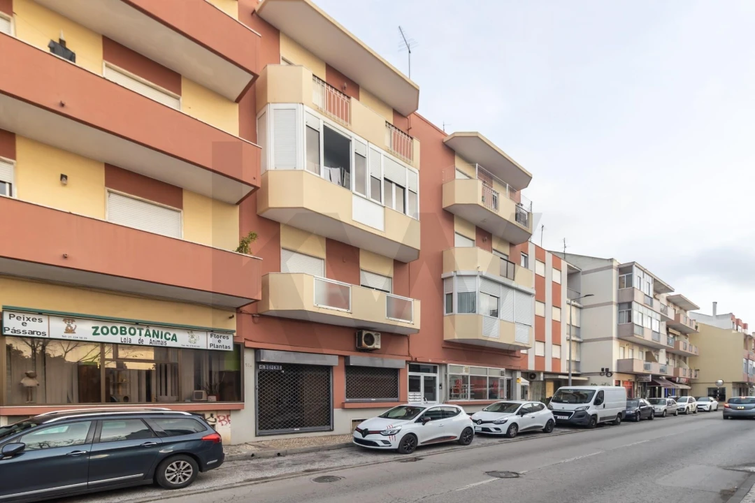 Apartamento T3 para Arrendamento em Amora Foto 37