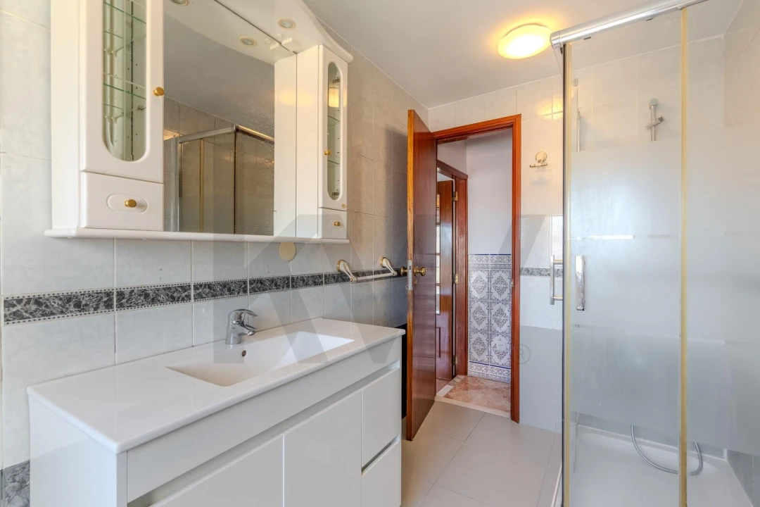 Apartamento T3 para Venda em Arroios Foto 22