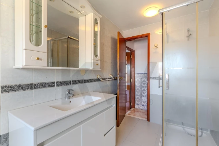 Apartamento T3 para Venda em Arroios Foto 22