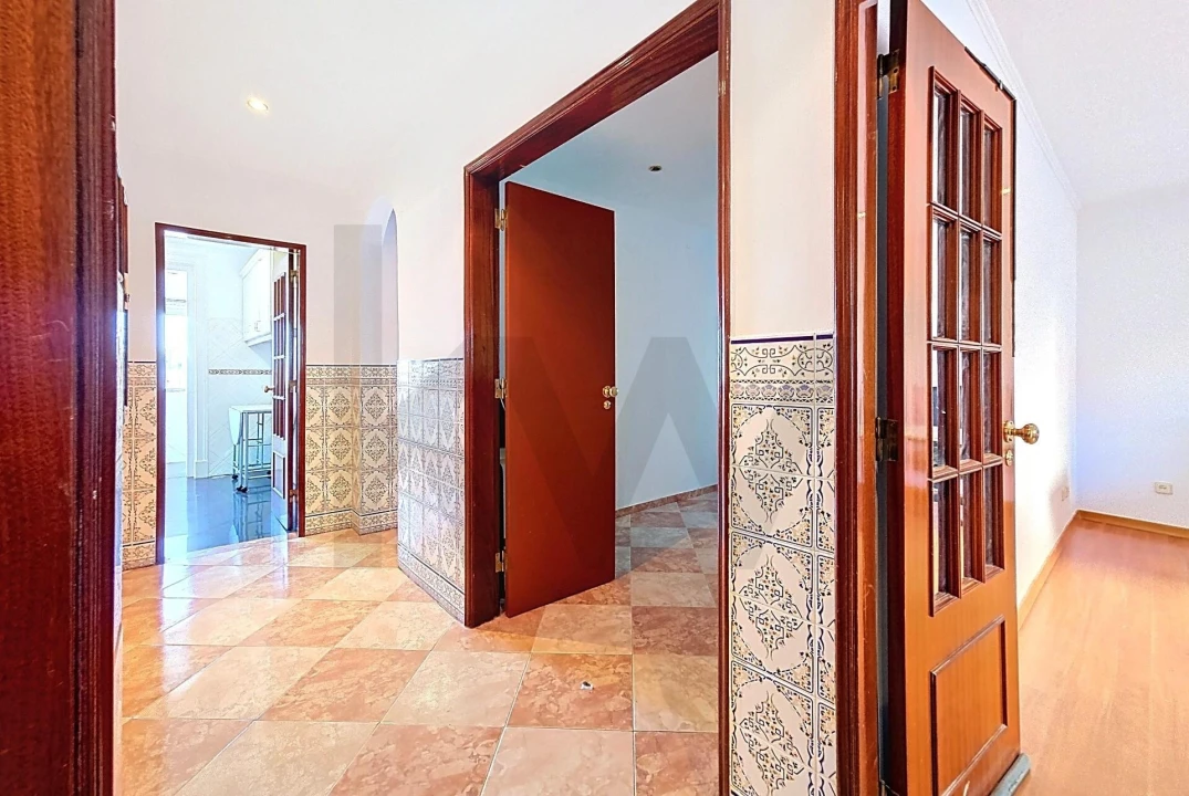 Apartamento T3 para Venda em Arroios Foto 2