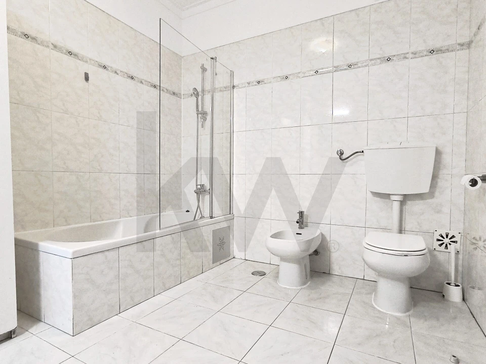 Apartamento T3 para Arrendamento em Oeiras e São Julião da Barra, Paço de Arcos e Caxias Foto 15