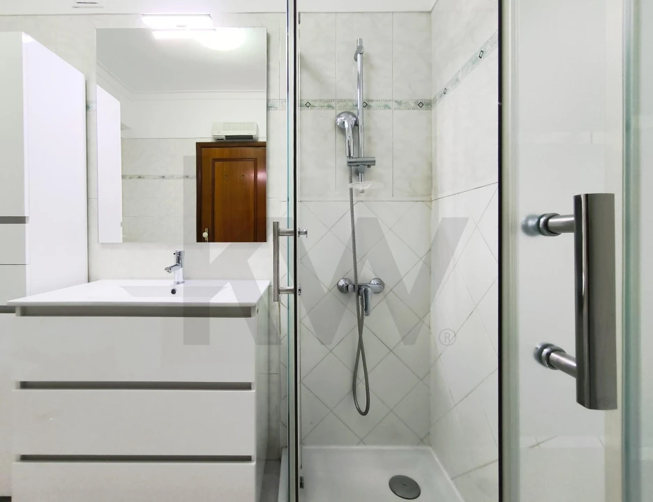 Apartamento T3 para Arrendamento em Oeiras e São Julião da Barra, Paço de Arcos e Caxias Foto 13