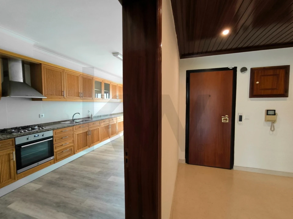 Apartamento T3 para Arrendamento em Oeiras e São Julião da Barra, Paço de Arcos e Caxias Foto 5