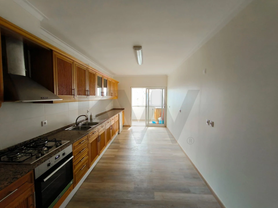 Apartamento T3 para Arrendamento em Oeiras e São Julião da Barra, Paço de Arcos e Caxias Foto 8