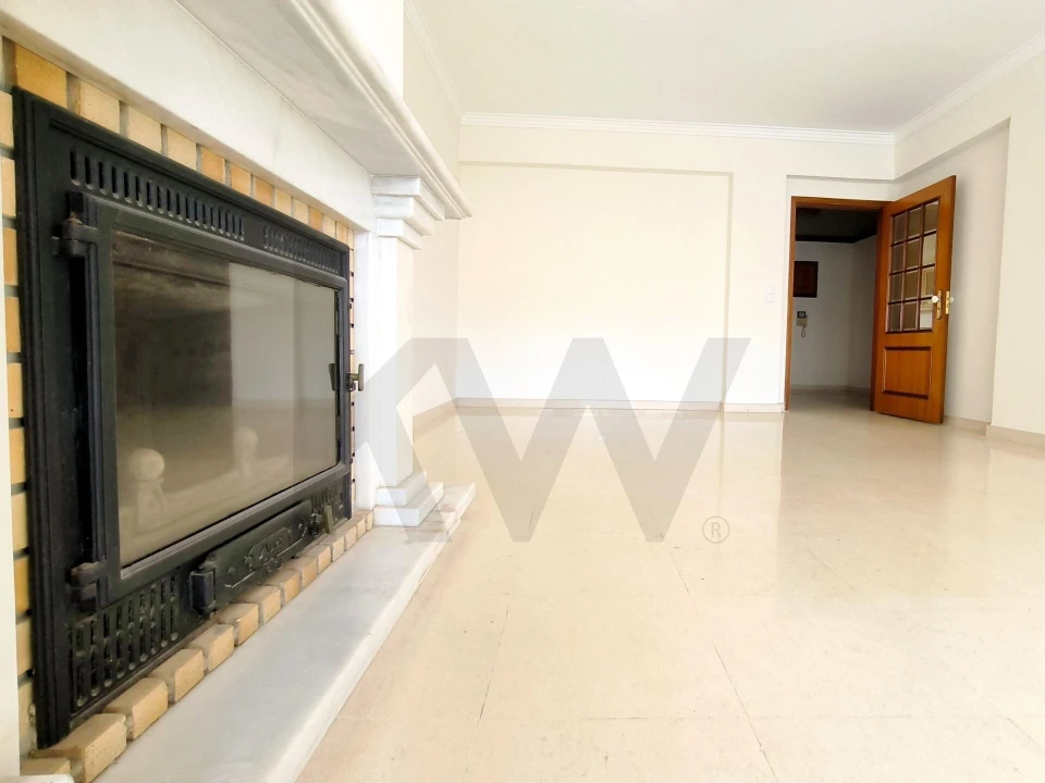 Apartamento T3 para Arrendamento em Oeiras e São Julião da Barra, Paço de Arcos e Caxias Foto 7