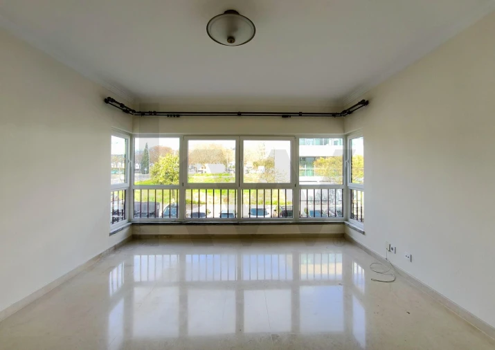 Apartamento T3 para Arrendamento em Oeiras e São Julião da Barra, Paço de Arcos e Caxias Foto 2