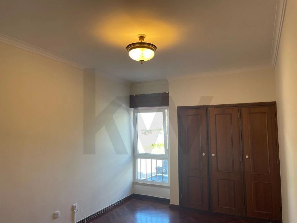 Apartamento T3 para Arrendamento em Oeiras e São Julião da Barra, Paço de Arcos e Caxias Foto 22