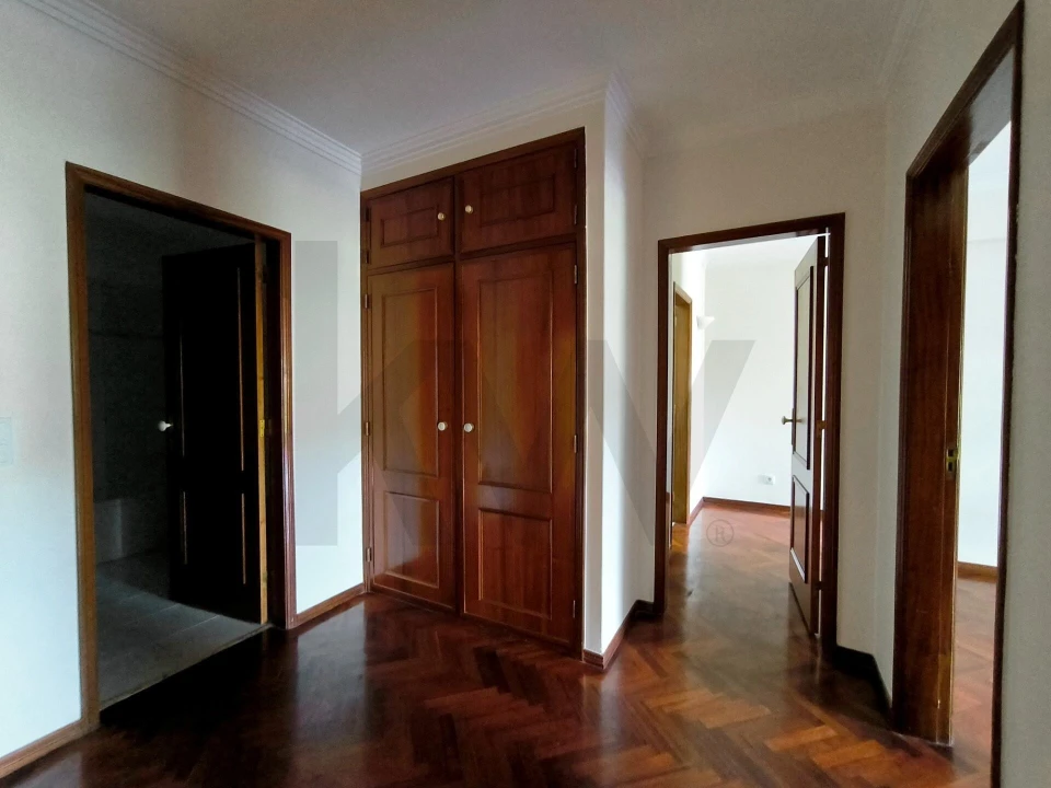 Apartamento T3 para Arrendamento em Oeiras e São Julião da Barra, Paço de Arcos e Caxias Foto 11