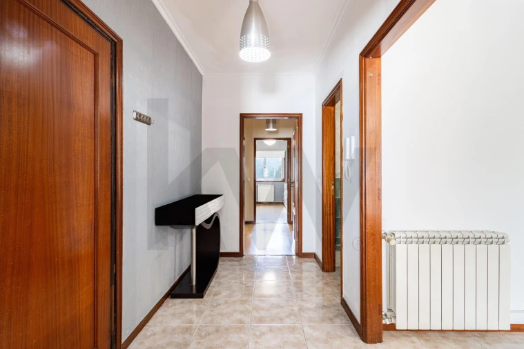 Apartamento T3 para Venda em Fiães Foto 3