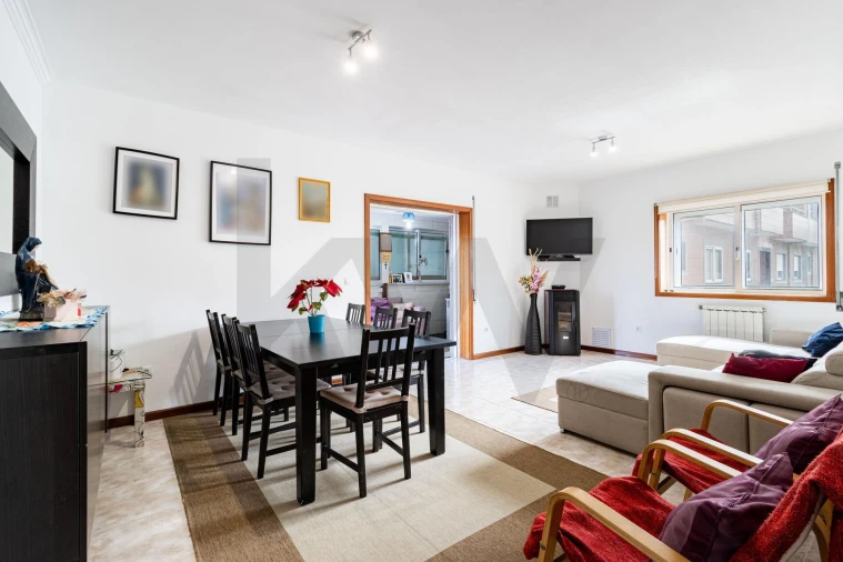 Apartamento T3 para Venda em Fiães Foto 4