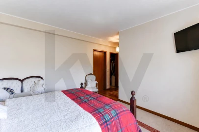 Moradia T5 para Venda em Castêlo da Maia