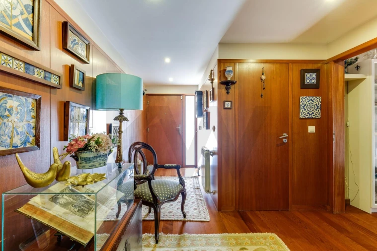 Moradia T5 para Venda em Castêlo da Maia Foto 11